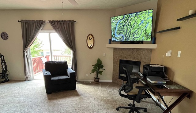 2 Bedroom, 2 Bath Townhome in West Omaha