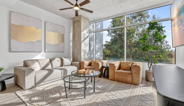 2 Bedroom 2 Bath Tree Line Suite @ The Jackson