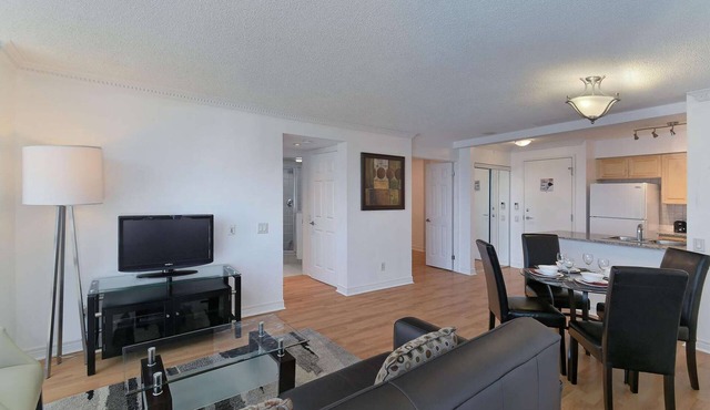 2 Bedroom/2 Bathroom Suite