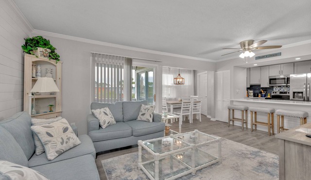 2 bedroom 2 bathroom condo near the beach