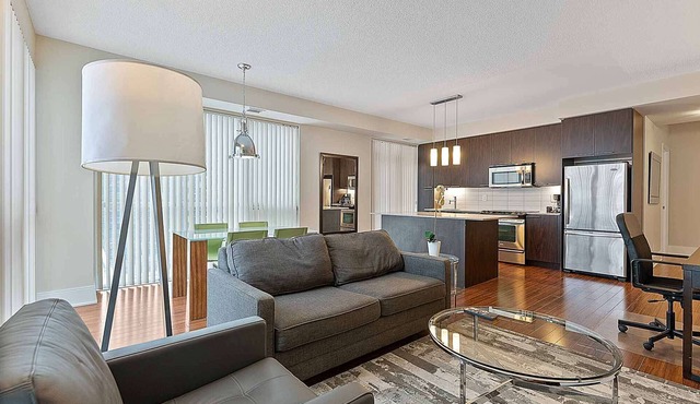 2 Bedroom/2 Bathroom Deluxe Suite