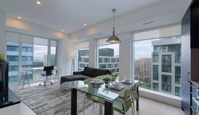 2 Bedroom/2 Bathroom Suite