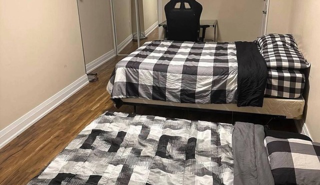 2 bedroom 2 Full Bathroom Renovated Apartment Aprox 1500 Square Feet - Modern