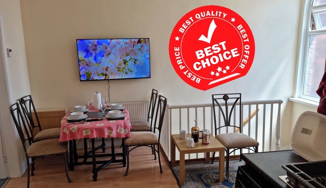 2 Bedroom 4 Bed Family Flat Free Parking Wi-Fi near Rochdale Tram Rail Station