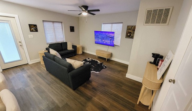2 bedroom 5 bed in the heart of Dog Town
