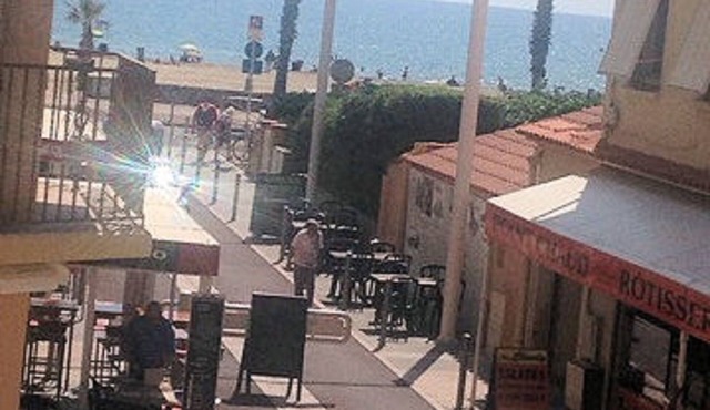 2 bedroom apartment with room ideally placed see photos