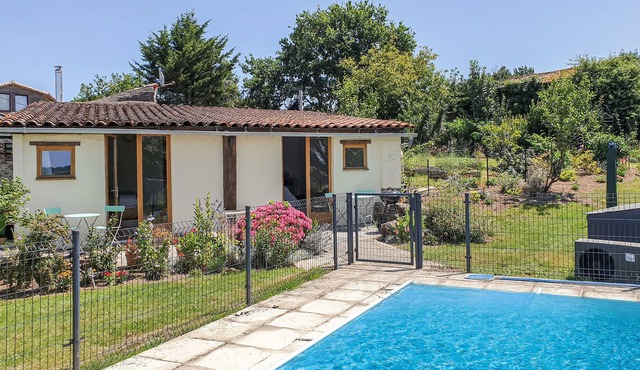 2 bedroom accommodation in St Hilaire de Voust