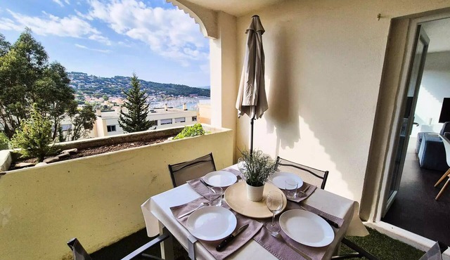 2 bedroom apartment, sea view, air conditioning, WIFI, swimming pool