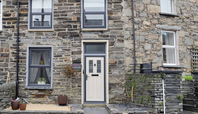 2 bedroom accommodation in Ffestiniog, near Blaenau Ffestiniog