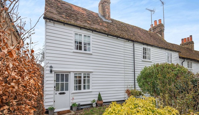 2 bedroom accommodation in Little Berkhamsted