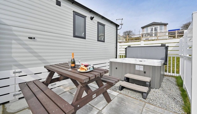 2 bedroom accommodation in St Ann’s Chapel, Callington