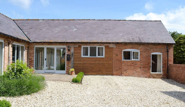 2 bedroom accommodation in Crimscote, near Newbold