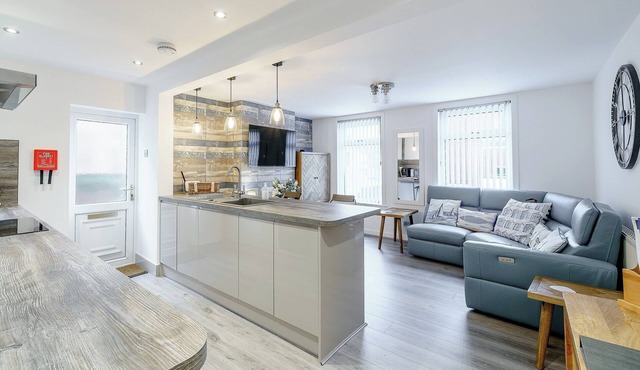 2 bedroom accommodation in Thornton-Cleveleys, near Blackpool