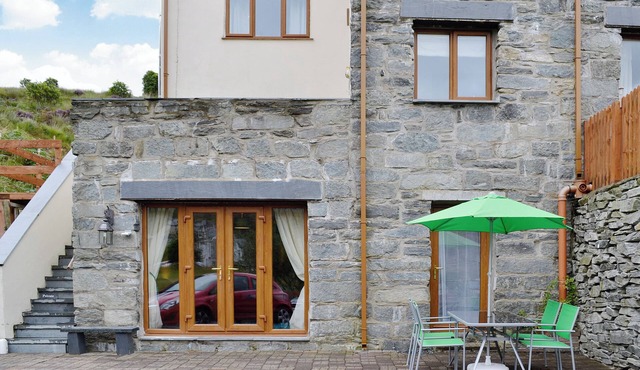 2 bedroom accommodation in Blaenau Ffestiniog