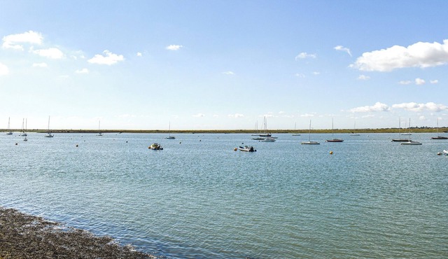2 bedroom accommodation in Burnham-on-Crouch