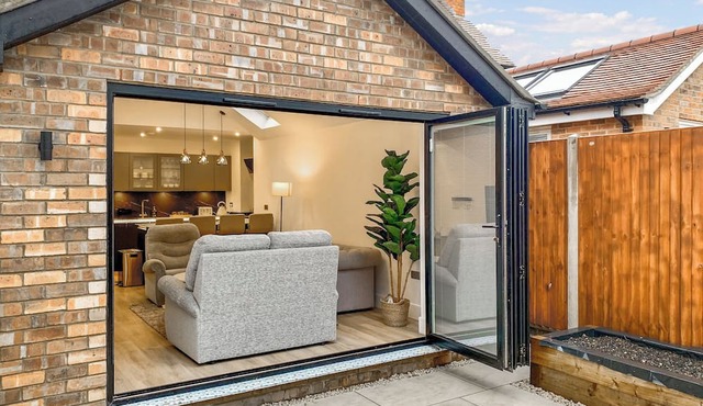 2 bedroom accommodation in Market Harborough