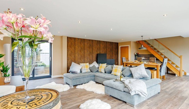 2 bedroom accommodation in Newbold Coleorton, near Ashby de la Zouch