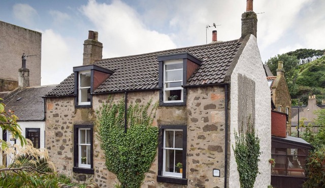 2 bedroom accommodation in North Queensferry