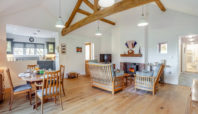 2 bedroom accommodation in Falfield, near Wotton-under-edge