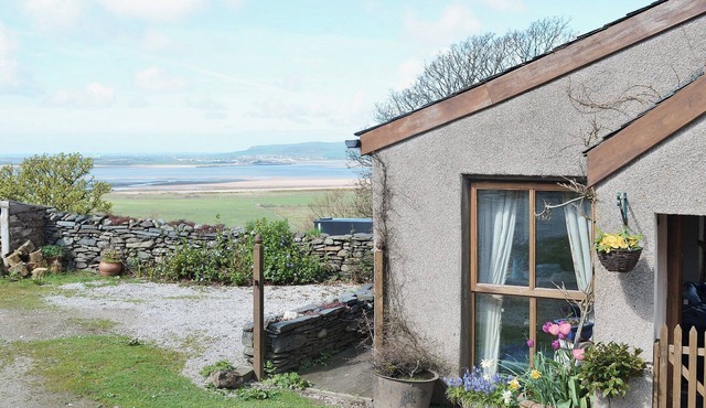 2 bedroom accommodation in Askam-in-Furness, near Ulverston