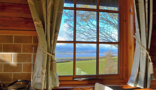 2 bedroom accommodation in Askam-in-Furness, near Ulverston