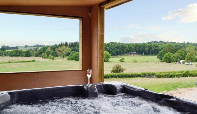 2 bedroom accommodation in Pen-y-Bont, near Llandrindod Wells