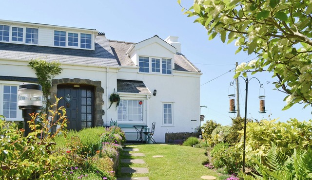 2 bedroom accommodation in Llanfairynghornwy