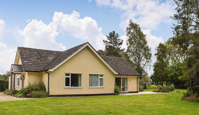 2 bedroom accommodation in Bury St Edmunds