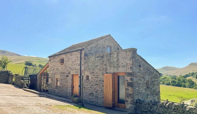 2 bedroom accommodation in Hayfield, High Peak