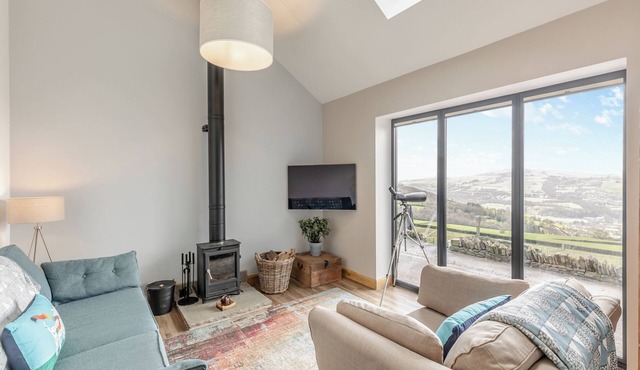 2 bedroom accommodation in Mellor, near Marple