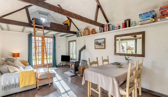 2 bedroom accommodation in Tunbridge Wells