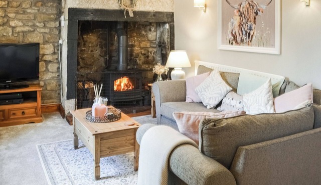 2 bedroom accommodation in East Woodburn