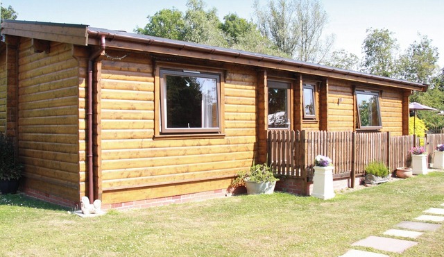 2 bedroom accommodation in Great Moulton