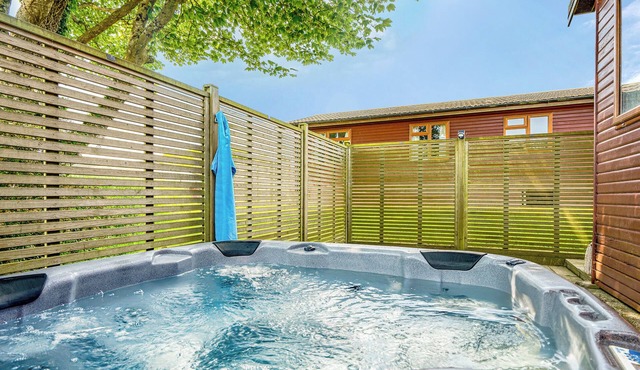 2 bedroom accommodation in Nr St Austell