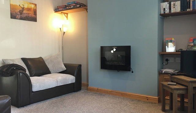 2 bedroom accommodation in Pately Bridge