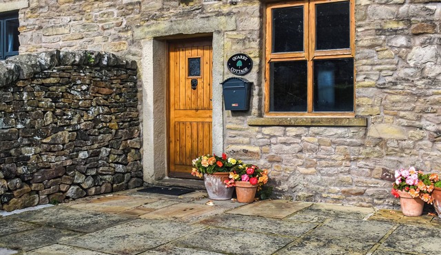 2 bedroom accommodation in Barnoldswick