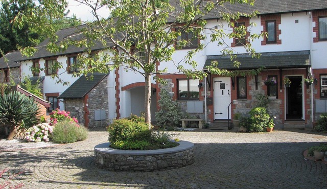 2 bedroom accommodation in Buckfastleigh