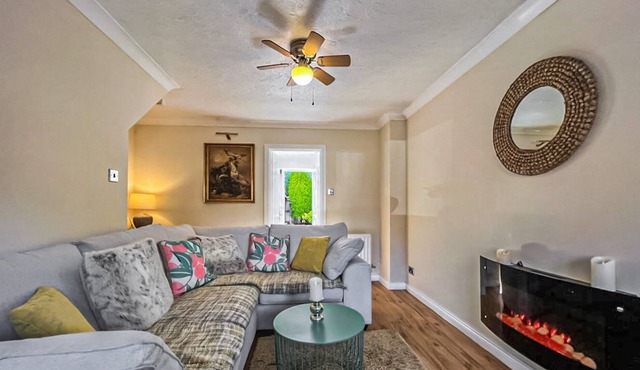 2 bedroom accommodation in Burgess Hill