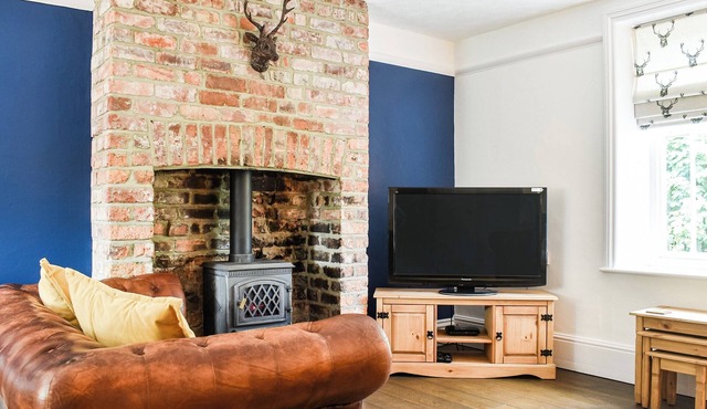 2 bedroom accommodation in Fylingthorpe