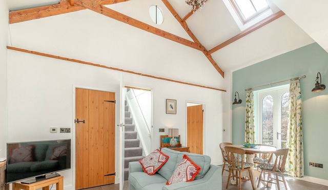 2 bedroom accommodation in Langley, near Macclesfield