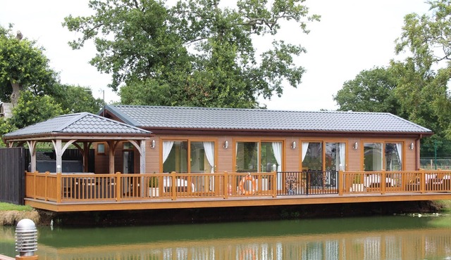 2 bedroom accommodation in Caistor, Market Rasen