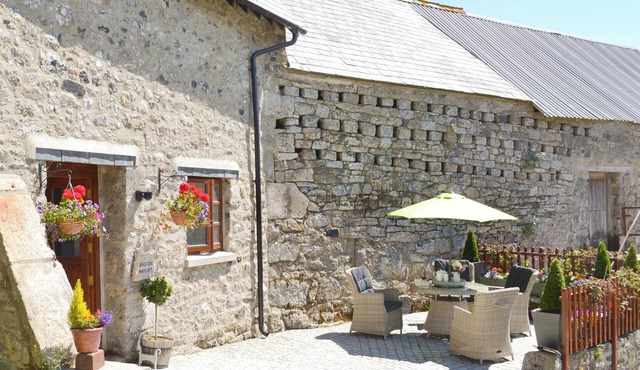 2 bedroom accommodation in Ilsington, near Newton Abbot