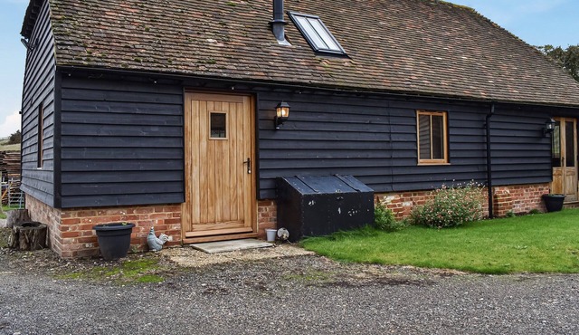 2 bedroom accommodation in Pett Bottom, near Canterbury