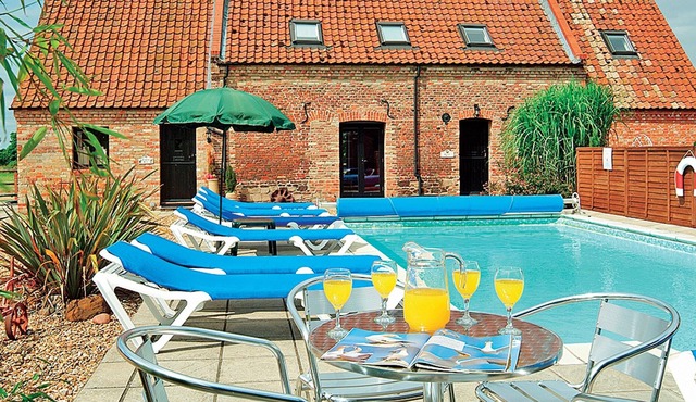 2 bedroom accommodation in Runcton Holme