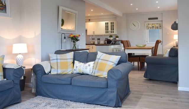 2 bedroom accommodation in Baughton, near Upton-upon-Severn