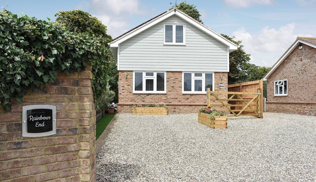 2 bedroom accommodation in St. Lawrence, near Burnham-on-Crouch