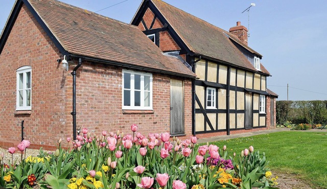 2 bedroom accommodation in Rochford, Tenbury Wells