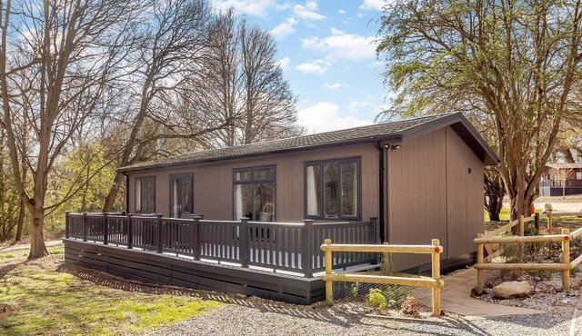 2 bedroom accommodation in Woolverstone, Ipswich