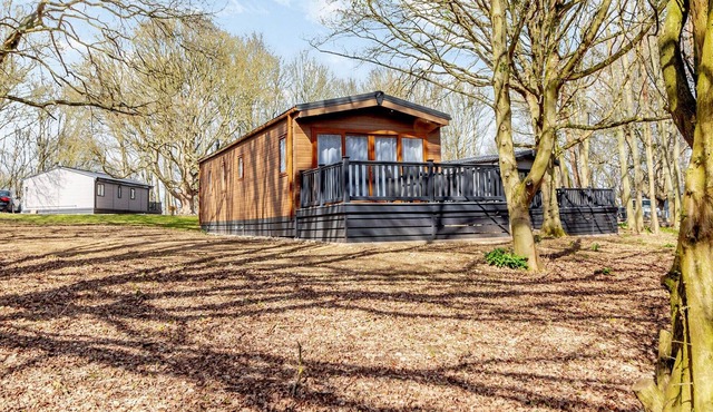 2 bedroom accommodation in Woolverstone, Ipswich