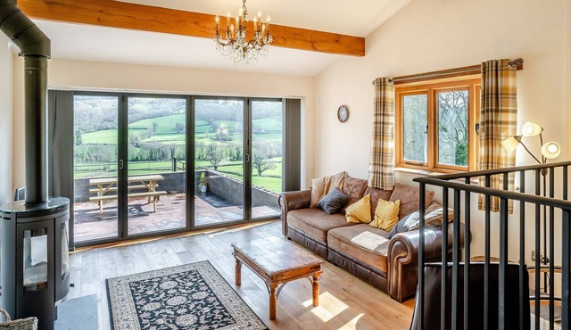 2 bedroom accommodation in Skenfrith, near Monmouth